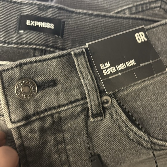 Express Gray Super High Rise Slim Leg Jeans with Beaded Detail- NWT- 6 - Picture 15 of 17